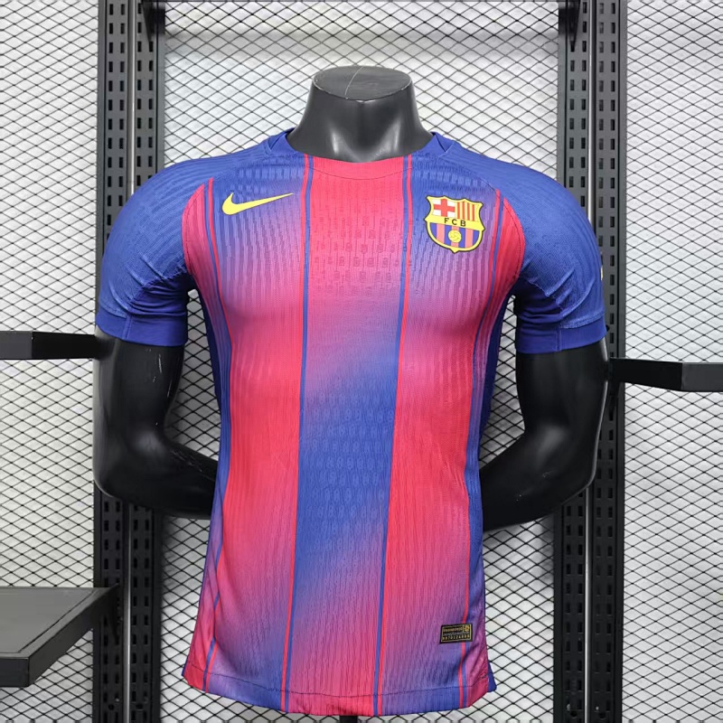 Version Player_Jugador- 25-26 Barcelona equipo local sin flor en el